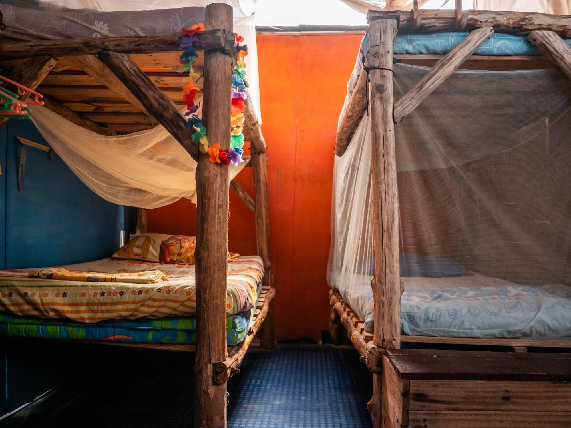 A Orilla Del Mar En Baru Hostel - Cartagena — Photos 2